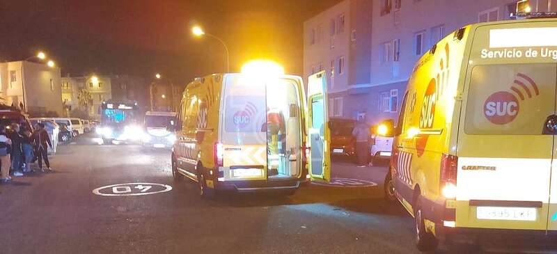 Ambulancias del SUC en el lugar del suceso/TA.